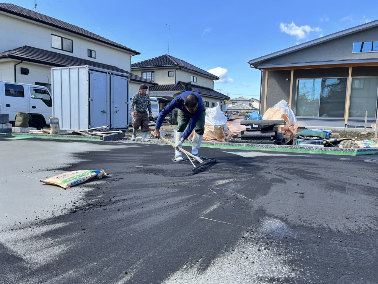 カラーコンクリートの打設状況